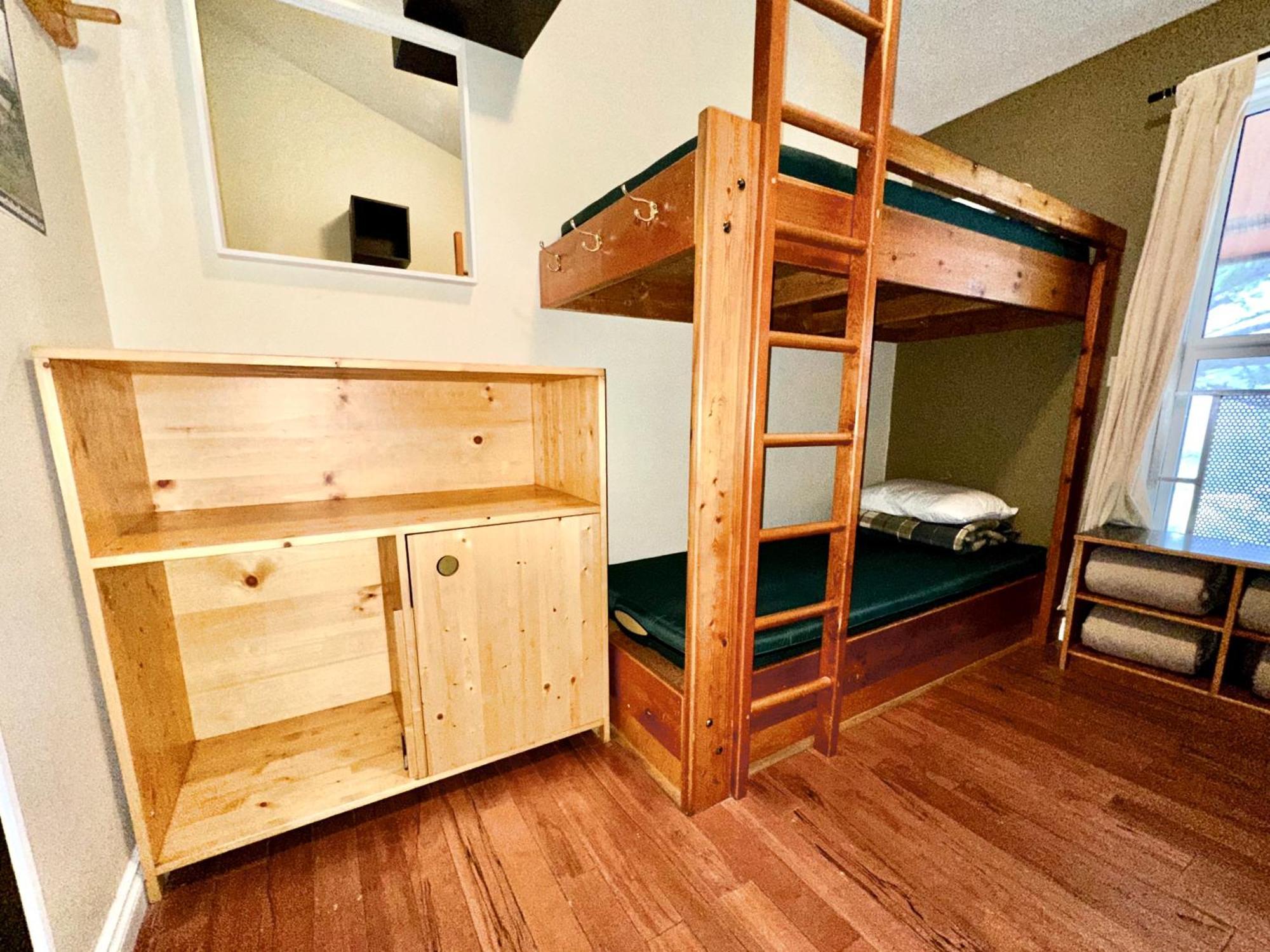 Canmore Alpine Hostel - Alpine Club Of Canada Buitenkant foto