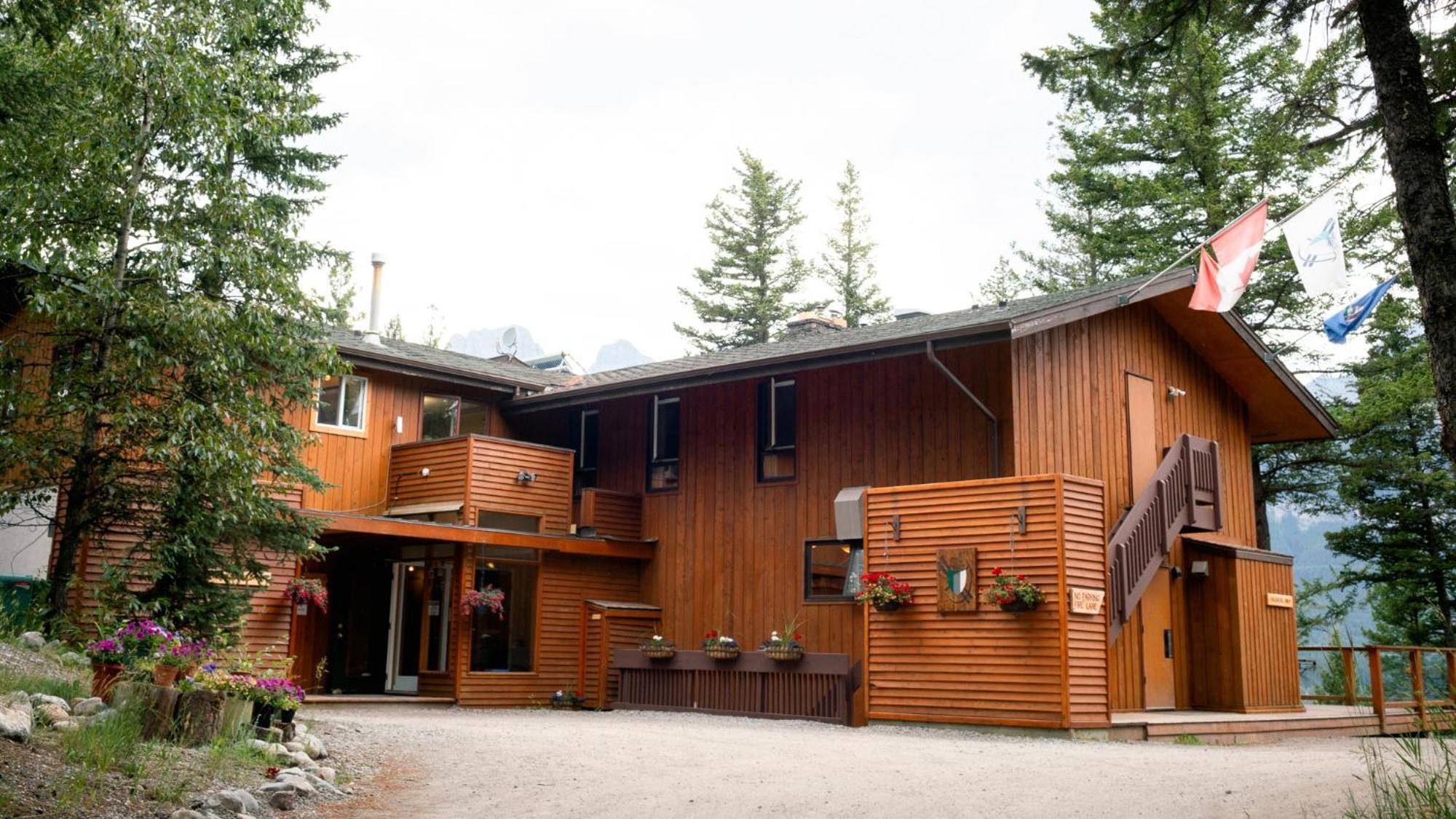 Canmore Alpine Hostel - Alpine Club Of Canada Buitenkant foto