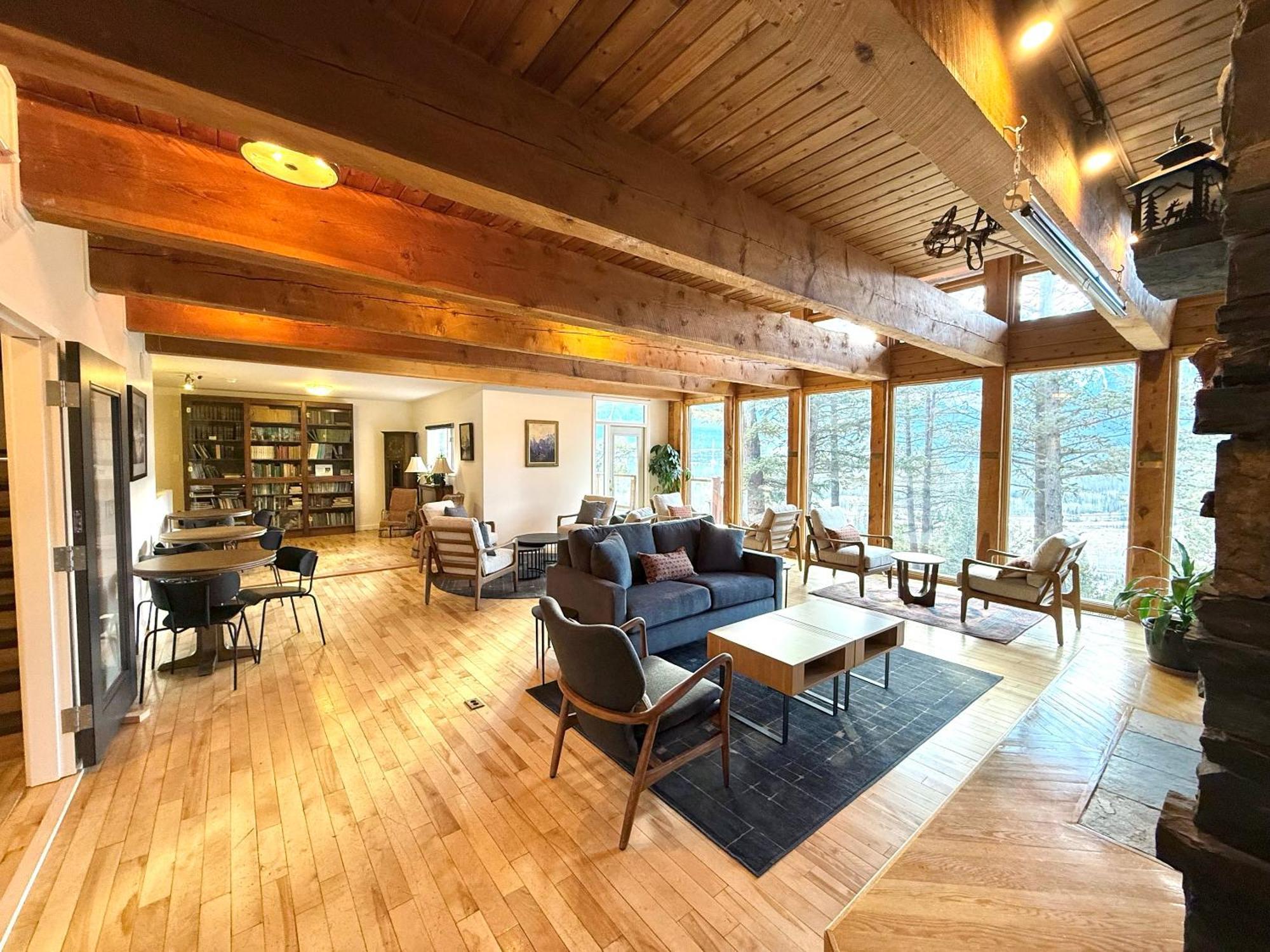 Canmore Alpine Hostel - Alpine Club Of Canada Buitenkant foto
